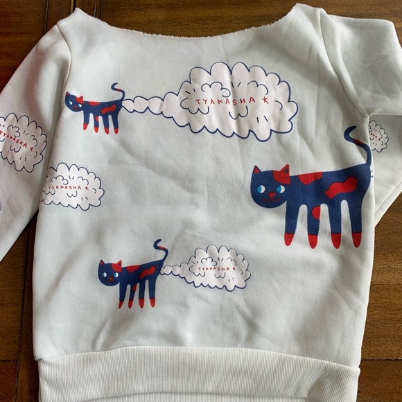 Weird Tyakasha farting cats sweatshirt - Picture 4 of 5